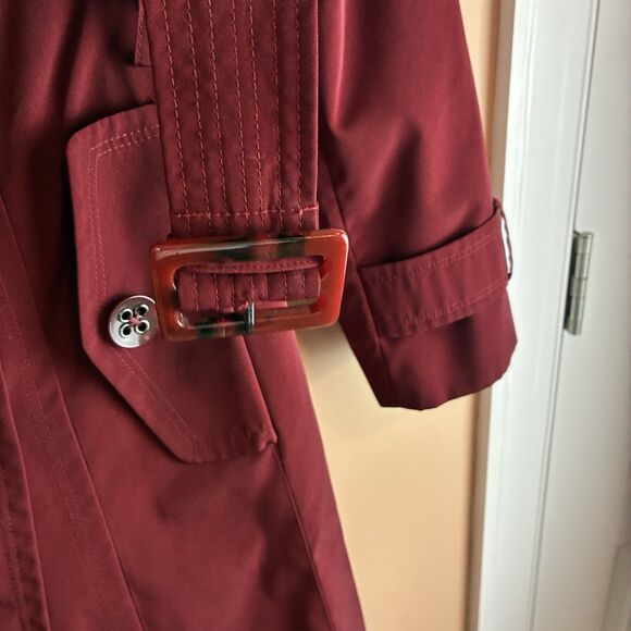 London Fog Women’s Belted Trench Coat Garnet Red Zip Out Liner Size Medium - Picture 4 of 7